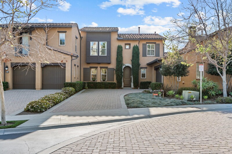 11 Tuscany exterior