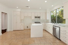Cliffwood kitchen