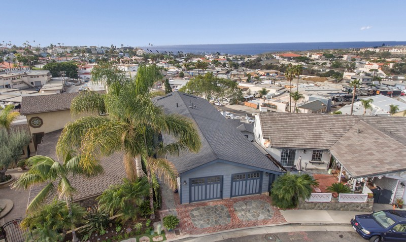 Calle Redondel ocean-view aerial